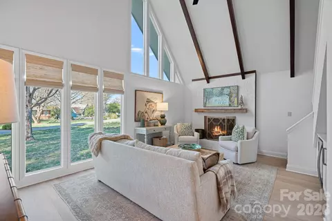 109 Sandy Shore Dr, Mooresville, NC 28117