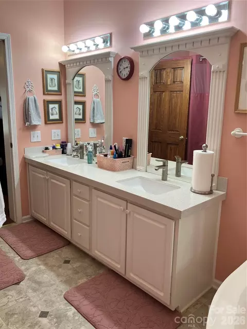 Bath - 13215 Pine Bluff Rd, Midland, NC 28107 photo 3 of 7