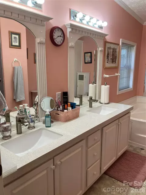 Bath - 13215 Pine Bluff Rd, Midland, NC 28107 photo 2 of 7