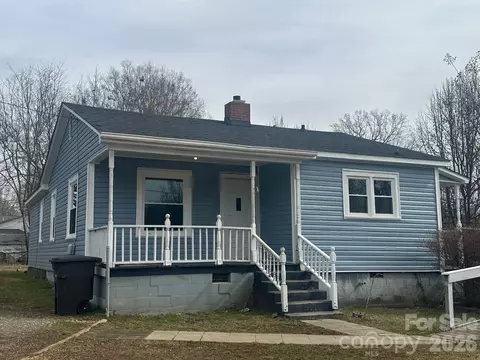 1323 7th St, Statesville, NC 28677