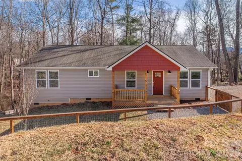 113 Tail Feather Ln, Candler, NC 28715