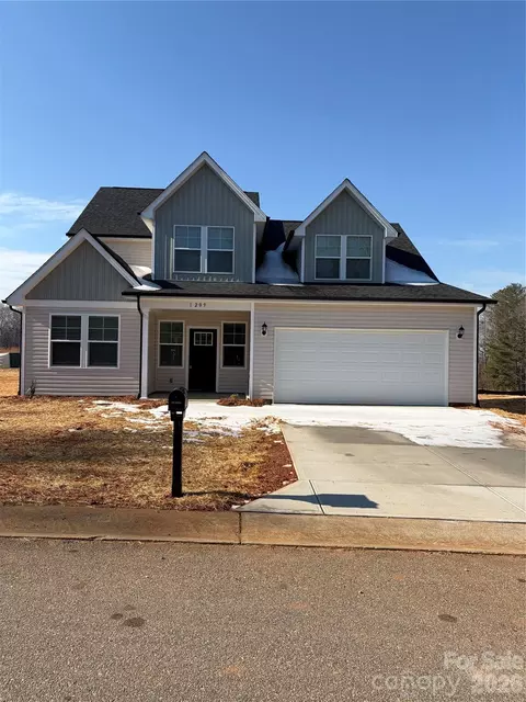 1209 Fall Day Sw Cir SW, Lenoir, NC 28645