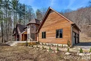 249 Starlin Mountain Rd, Bakersville, NC 28705
