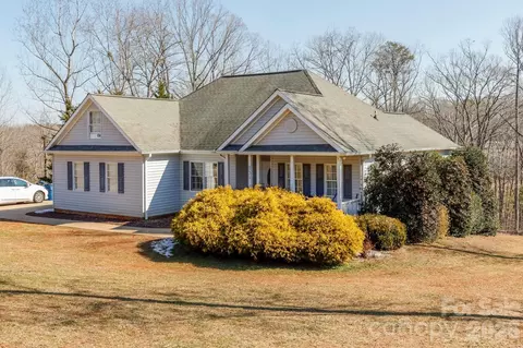 231 Sherry St, Rutherfordton, NC 28139