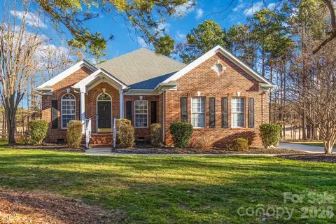 10929 Sycamore Club Dr, Mint Hill, NC 28227