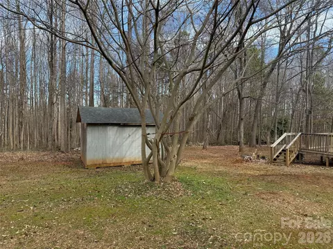 Exterior - 309 Mel Ln, Crouse, NC 28033 photo 6 of 9