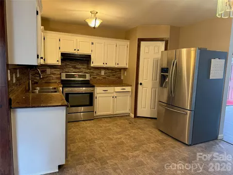 Kitchen - 309 Mel Ln, Crouse, NC 28033 photo 2 of 5