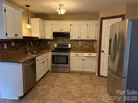 Kitchen - 309 Mel Ln, Crouse, NC 28033 photo 4 of 5