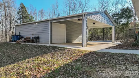 Exterior - 1220 Alvin Hough Rd, Midland, NC 28107 photo 4 of 9