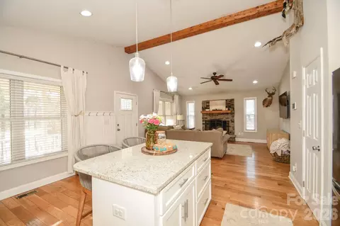 Kitchen - 1220 Alvin Hough Rd, Midland, NC 28107 photo 4 of 5