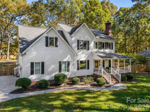 16014 Virginia Lee Ct, Fort Mill, SC 29708
