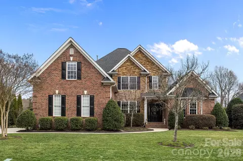 6120 Four Wood Dr, Matthews, NC 28104