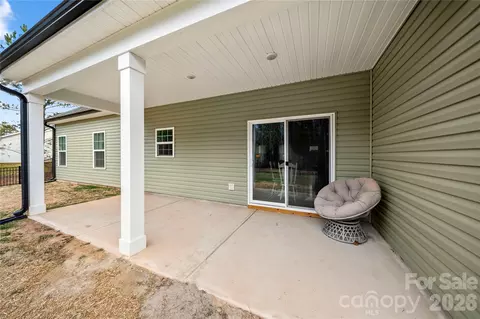 Exterior - 3073 Meadowcrest Dr, Clover, SC 29710 photo 3 of 6