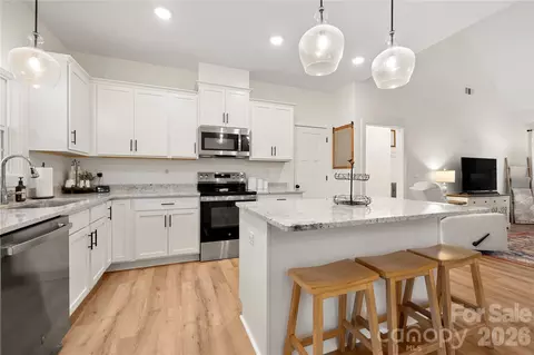 Kitchen - 3073 Meadowcrest Dr, Clover, SC 29710 photo 2 of 5