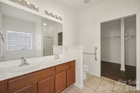 Bath - 925 Southridge Dr, Monroe, NC 28112 photo 2 of 3