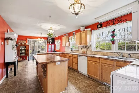 Kitchen - 324 Windsor Dr, Salisbury, NC 28144 photo 1 of 2