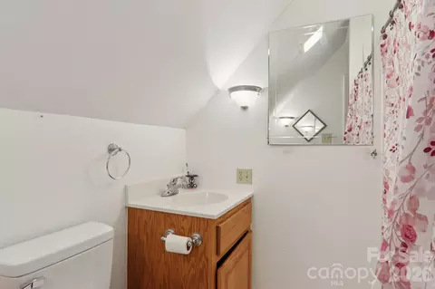 Bath - 130 Crestview St, Canton, NC 28716 photo 5 of 5