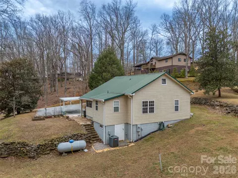 Exterior - 711 Thermal View Dr, Tryon, NC 28782 photo 10 of 12