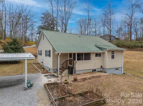 Exterior - 711 Thermal View Dr, Tryon, NC 28782 photo 4 of 12