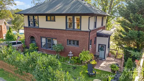 74 Saint Dunstans Cir, Asheville, NC 28803