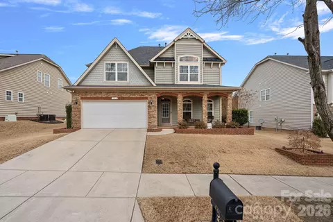 135 Rainberry Dr, Mooresville, NC 28117