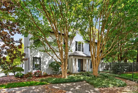 306 Wendover Heights Cir, Charlotte, NC 28211