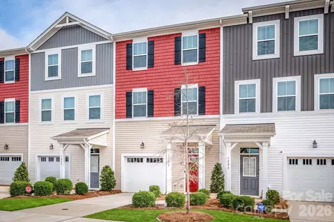1206 Keydet Dr, Charlotte, NC 28216
