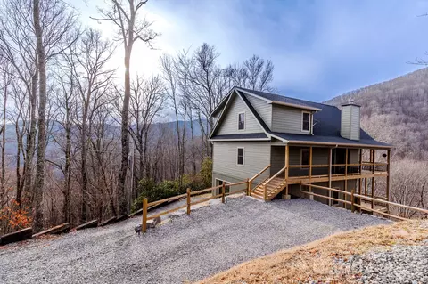 601 Tater Patch Rd, Maggie Valley, NC 28751