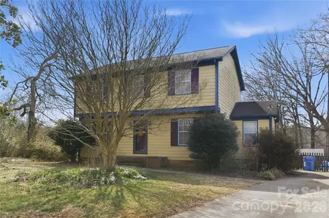 9444 Stately Oak Ln, Mint Hill, NC 28227