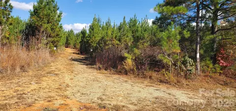 420 Tuckertown Rd, New London, NC 28127