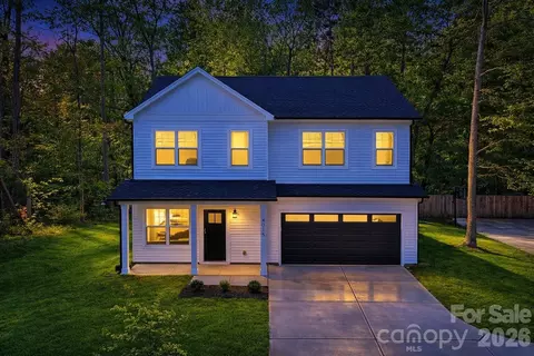 4015 Oakdale Rd, Charlotte, NC 28216