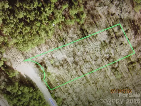 890 W 25th St, Newton, NC 28658