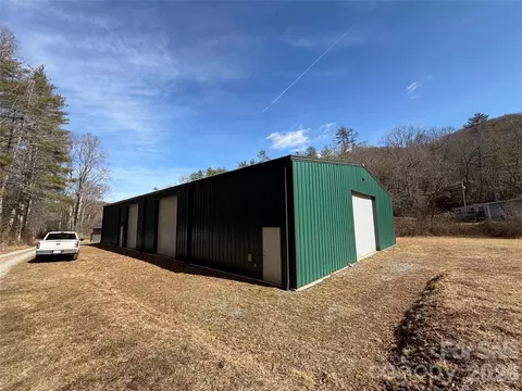 361 Rooster Cv, Brevard, NC 28712