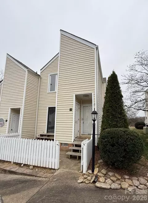 220 Wildwood Dr, Salisbury, NC 28146