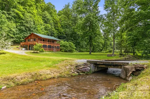 3245 Puncheon Fork Rd, Mars Hill, NC 28754