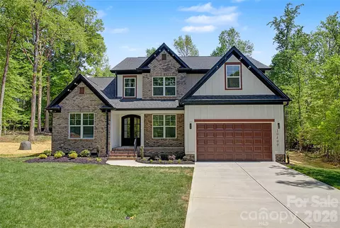 10400 Briarhurst Pl, Mint Hill, NC 28227