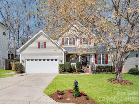 8427 Bampton Dr, Concord, NC 28027