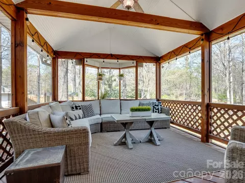 Exterior - 8427 Bampton Dr, Concord, NC 28027 photo 4 of 12