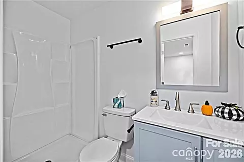Bath - 332 Dunlap St, Lancaster, SC 29720 photo 1 of 2