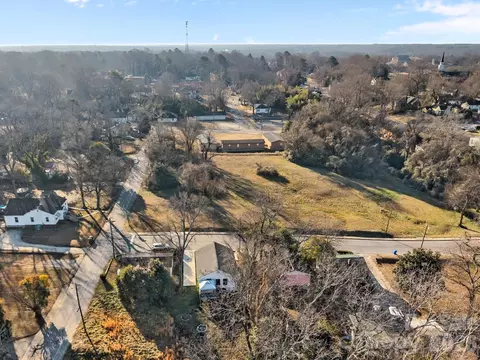 View/Area - 332 Dunlap St, Lancaster, SC 29720 photo 2 of 4