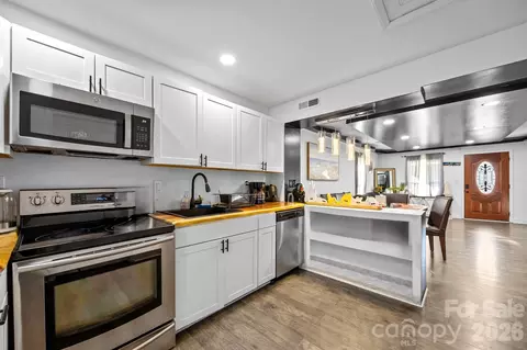 332 Dunlap St, Lancaster, SC 29720