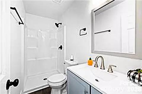 Bath - 332 Dunlap St, Lancaster, SC 29720 photo 2 of 2
