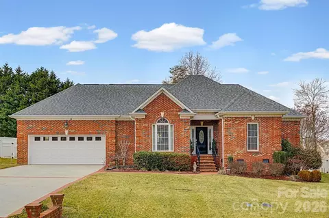 1605 Eden Glen Dr, Dallas, NC 28034