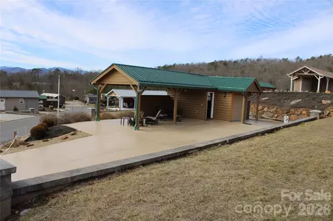 289 Sunset View Trl, Franklin, NC 28734