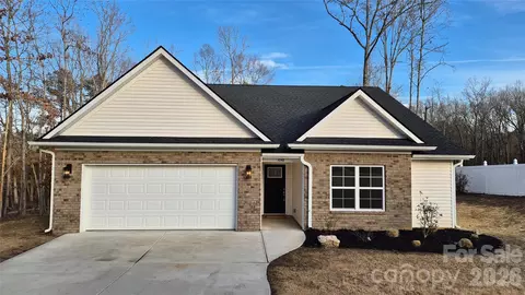 1048 Garnette Rd, Lancaster, SC 29720