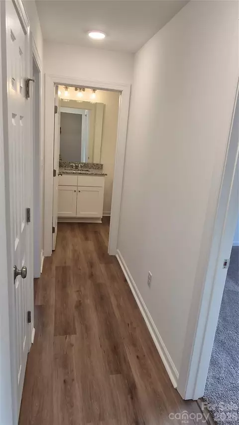 Entry Way - 1048 Garnette Rd, Lancaster, SC 29720 photo 2 of 2