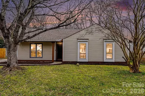 10915 Copper Field Dr, Pineville, NC 28134