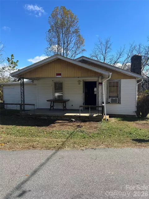 39 Rocky Ridge Rd, Asheville, NC 28806