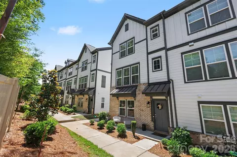 7017 Running Spring Dr, Charlotte, NC 28205