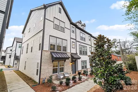 7017 Running Spring Dr, Charlotte, NC 28205